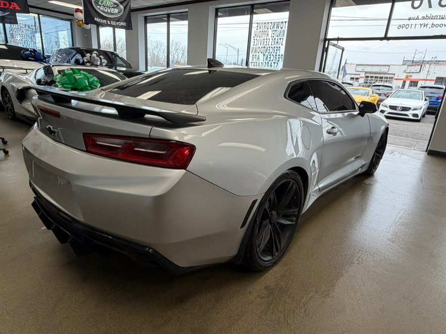 Used 2018 Chevrolet Camaro SS image 15