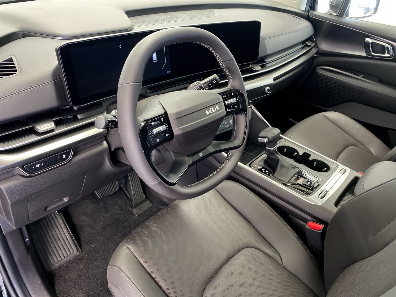 New 2027 Kia Carnival SX w/ Dark Edition Package FWD image 21