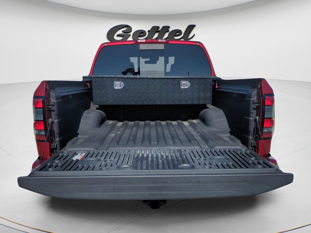 Certified 2025 Nissan Frontier SV w/ SV Convenience Package RWD image 9