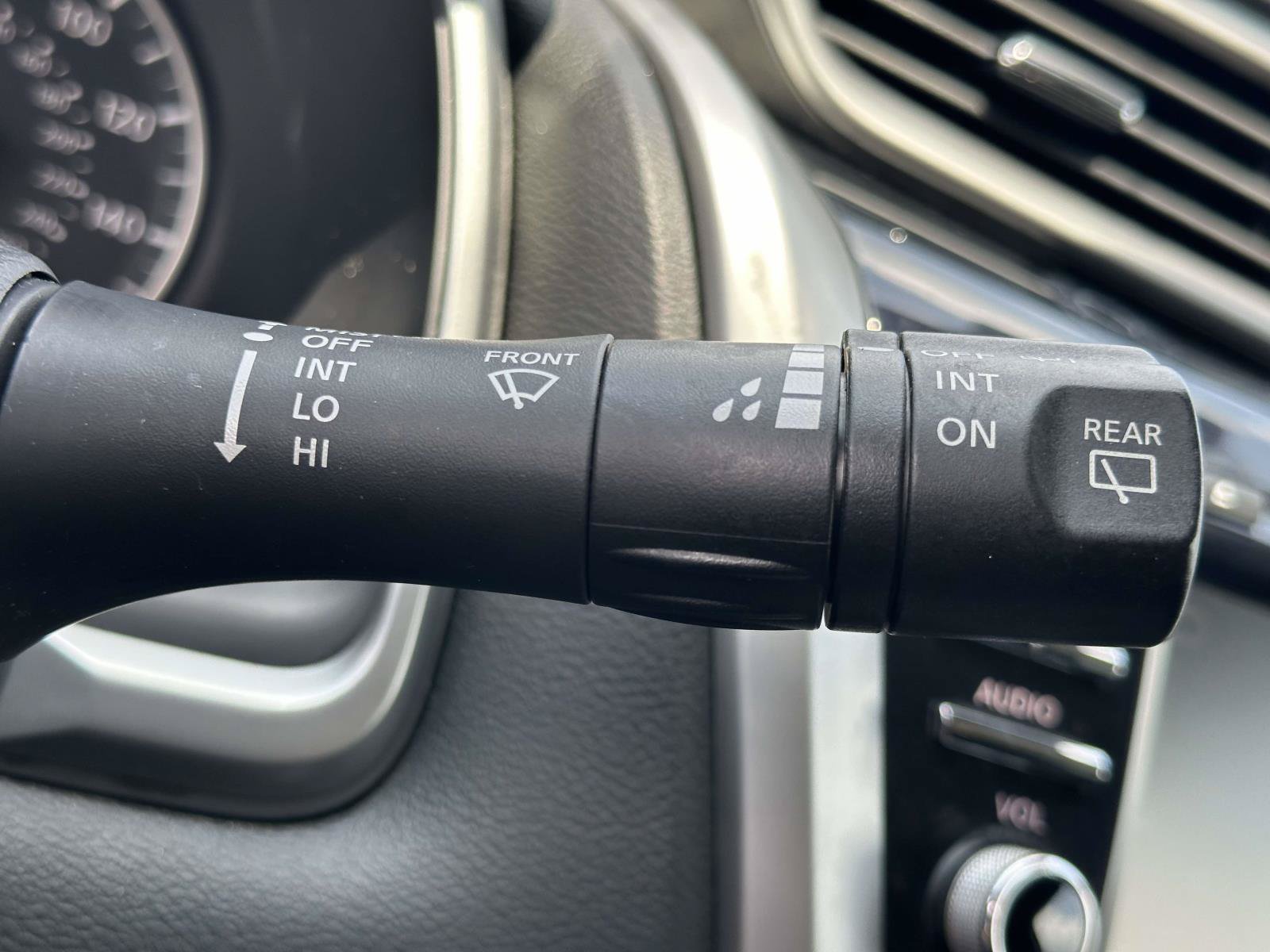 Used 2020 Nissan Murano SV AWD/4WD image 15