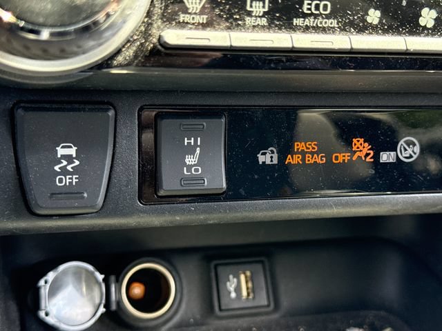 Certified 2023 Toyota RAV4 XLE Premium AWD/4WD image 34