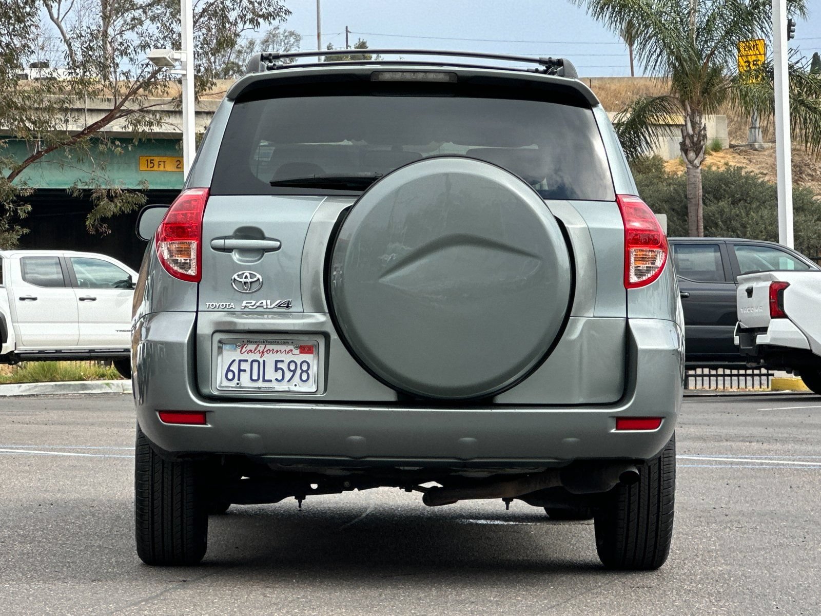Used 2008 Toyota RAV4 2WD w/ 3rd Row image 4
