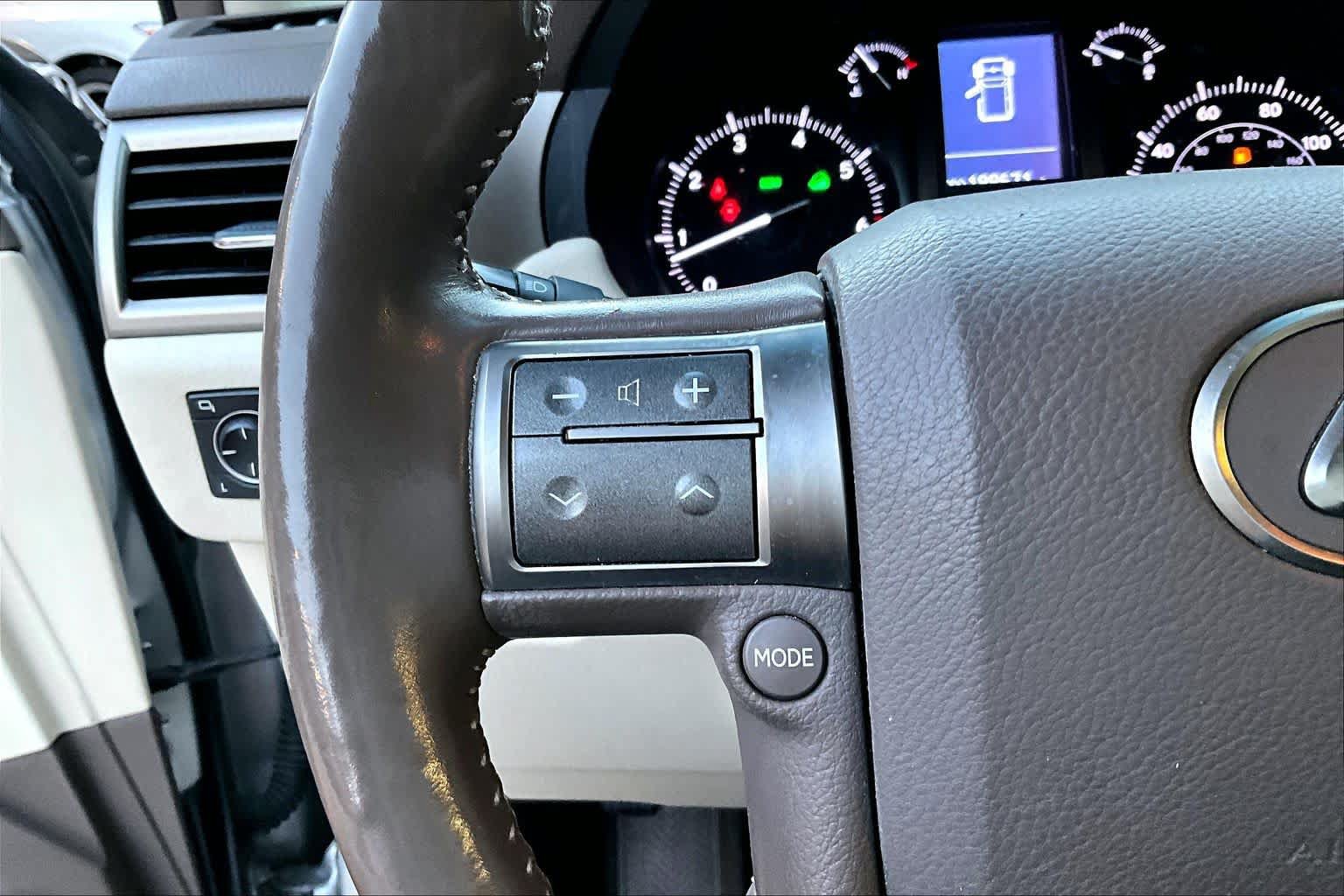 Used 2014 Lexus GX 460 Luxury AWD/4WD image 23