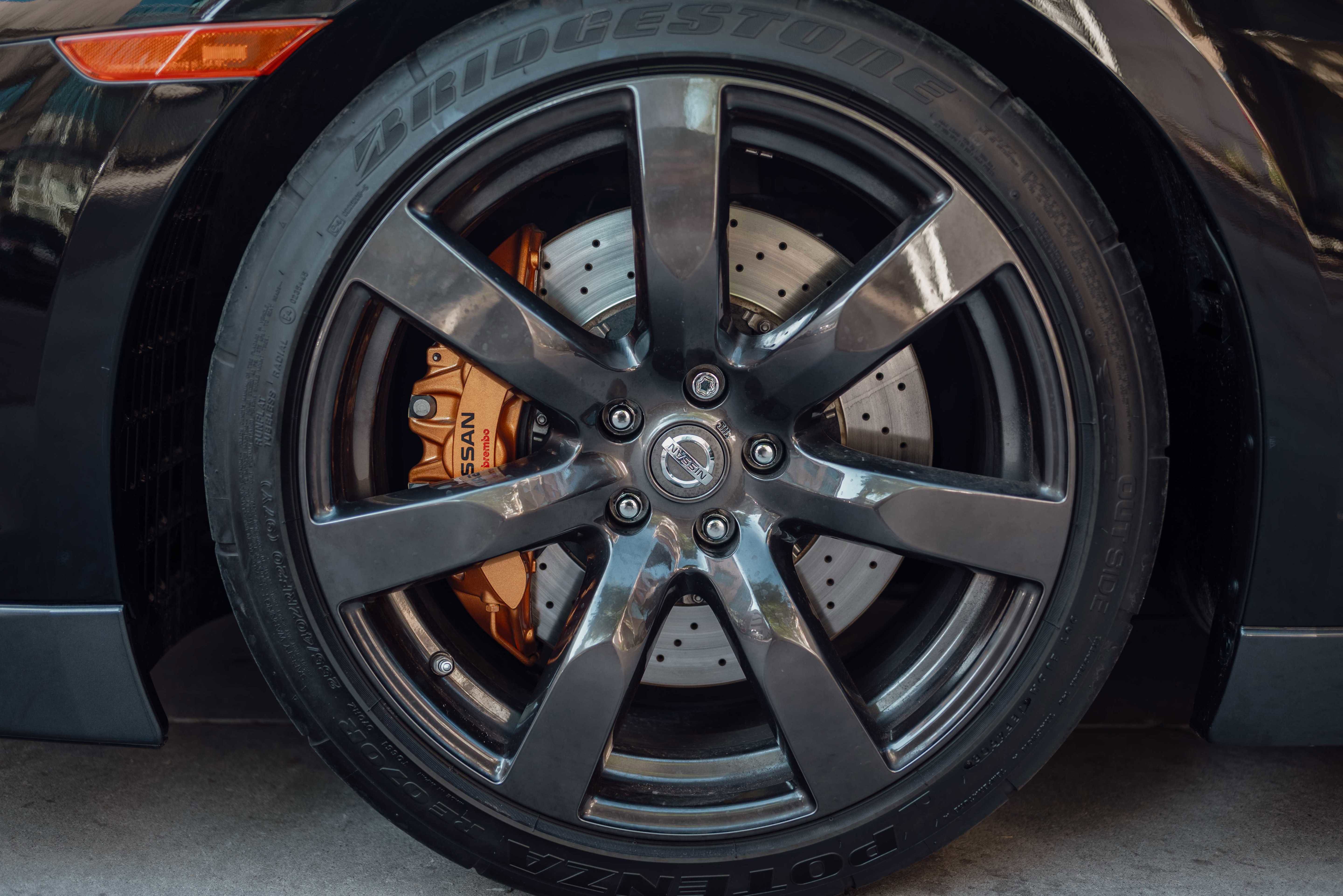Used 2010 Nissan GT-R Premium AWD/4WD image 18