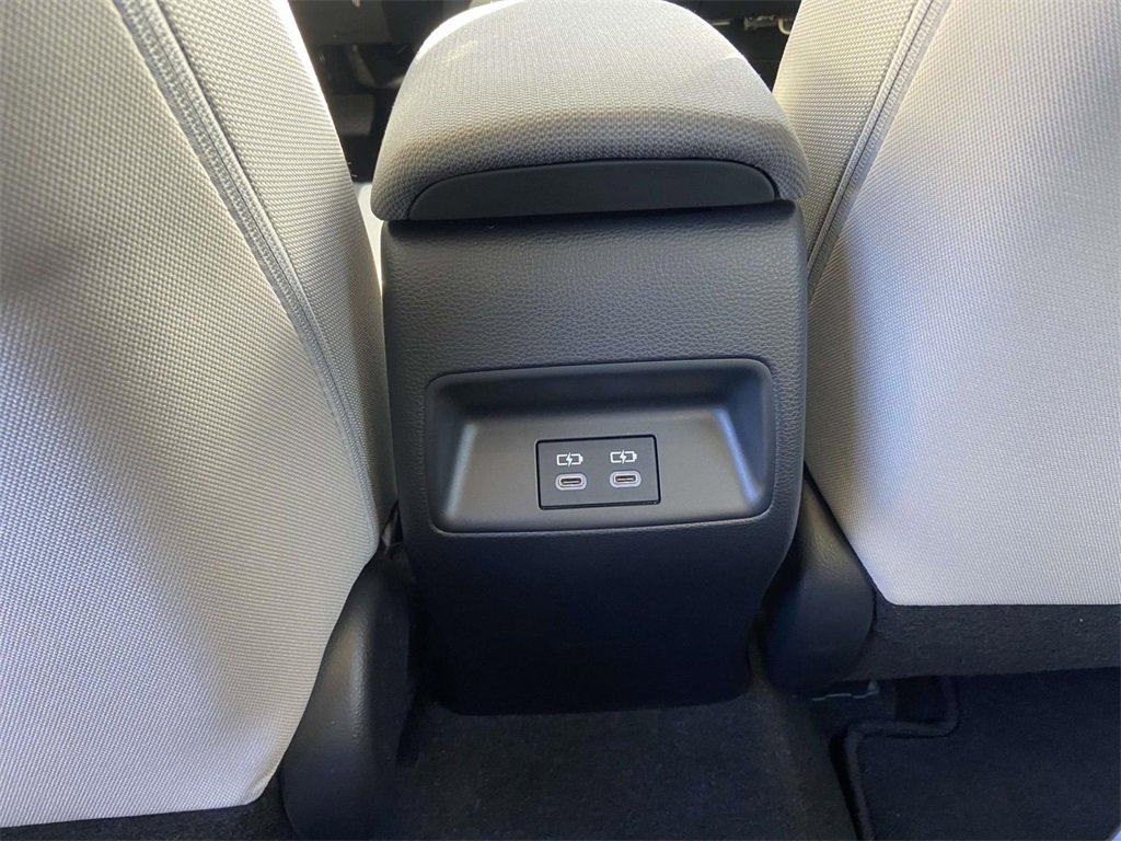 Used 2025 Toyota Corolla LE image 18