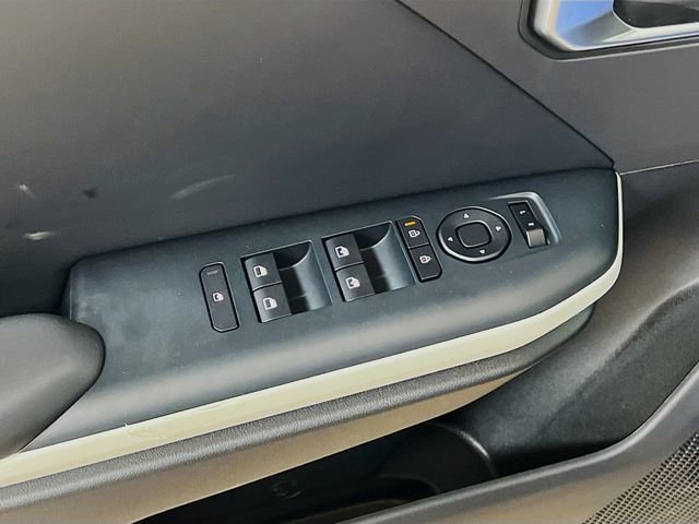 New 2025 Kia K4 GT-Line w/ GT-Line Sunroof Package image 18