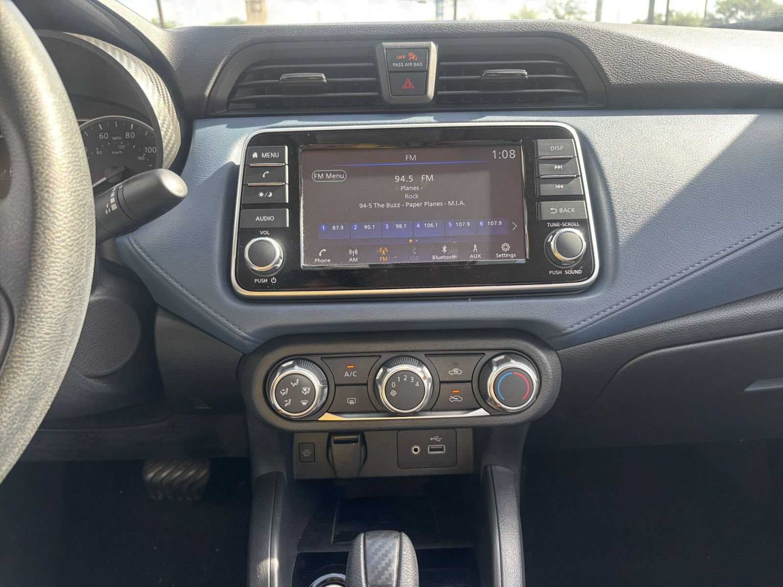 Used 2025 Nissan Versa SV FWD image 17
