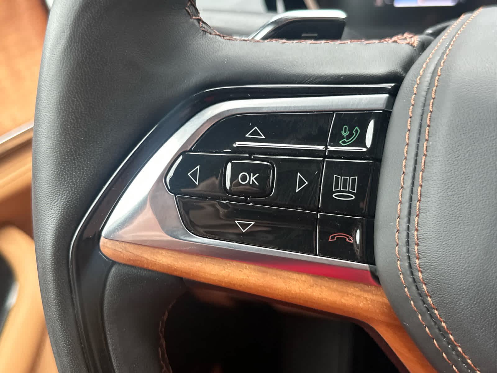 New 2025 Jeep Grand Cherokee L Summit AWD/4WD image 29