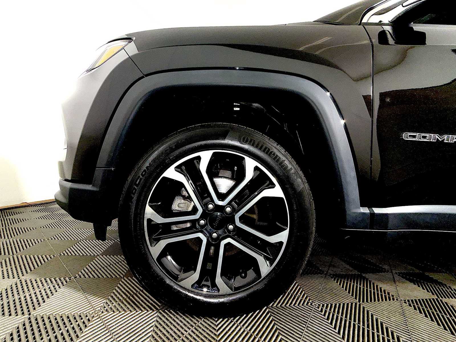 Used 2022 Jeep Compass Limited w/ Sun and Sound Group AWD/4WD image 8