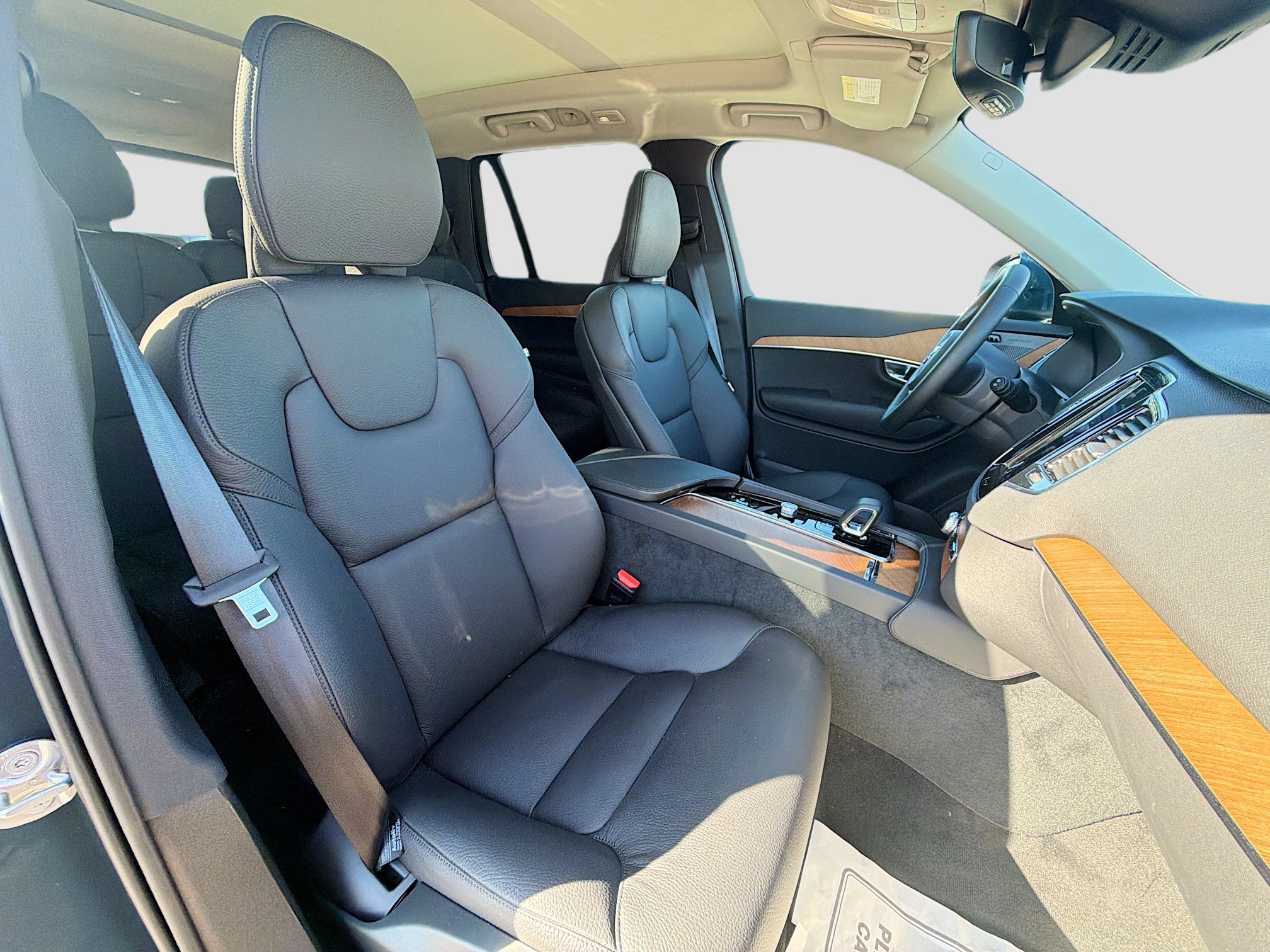 Used 2025 Volvo XC90 B5 Plus w/ Protection Package Premier AWD/4WD image 15