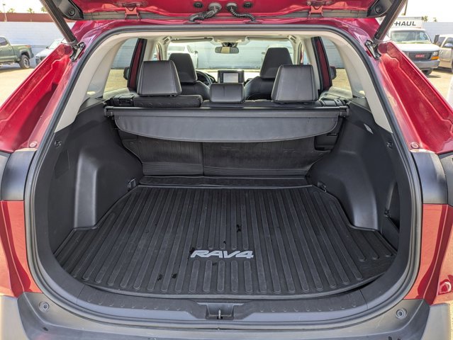 Used 2021 Toyota RAV4 XLE Premium FWD image 6