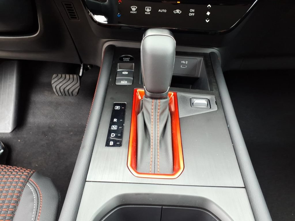 New 2026 Nissan Kicks SR FWD image 21