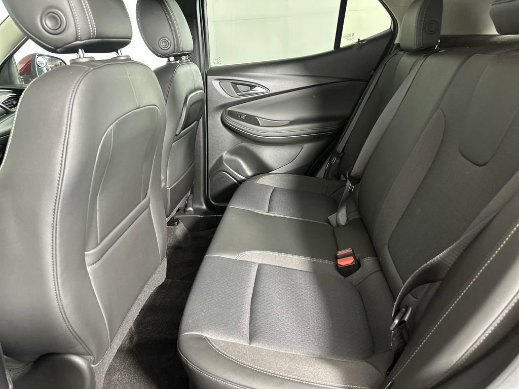 Used 2023 Buick Encore GX Preferred w/ Cold Weather Comfort Package AWD/4WD image 26