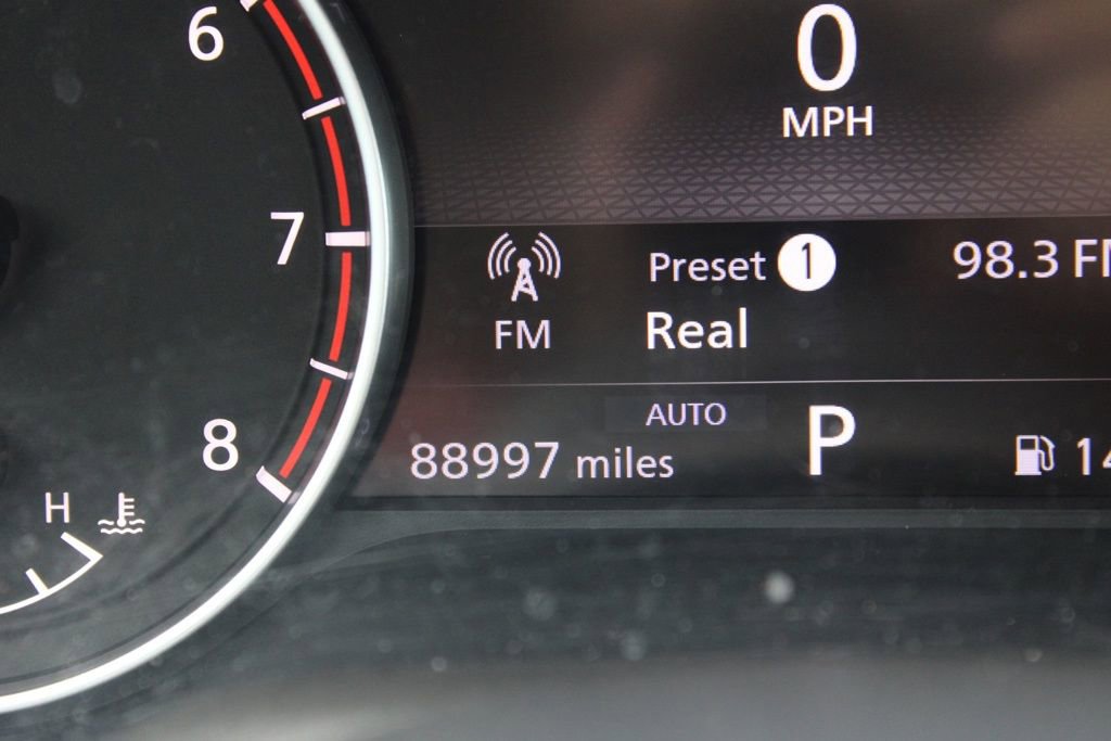 Used 2023 Nissan Rogue S image 31