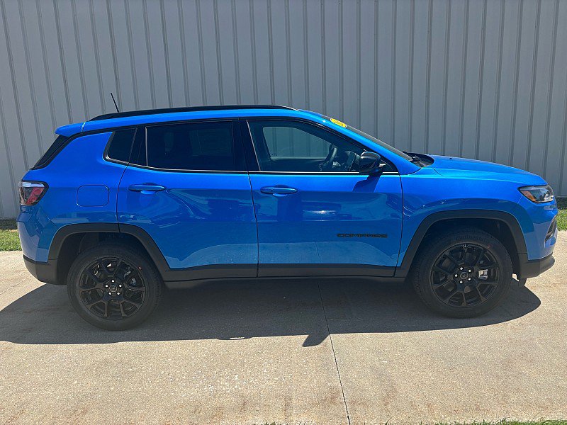 New 2026 Jeep Compass Latitude AWD/4WD image 3