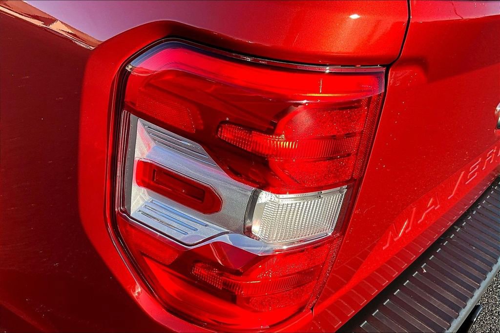 Used 2022 Ford Maverick Lariat w/ Lariat Luxury Package image 30