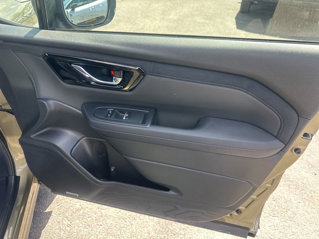 Certified 2025 Subaru Forester Limited AWD/4WD image 13