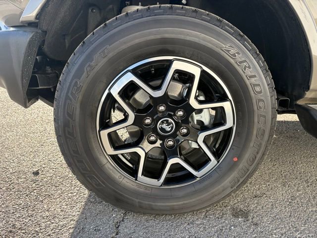 New 2025 Ford Bronco Outer Banks image 7