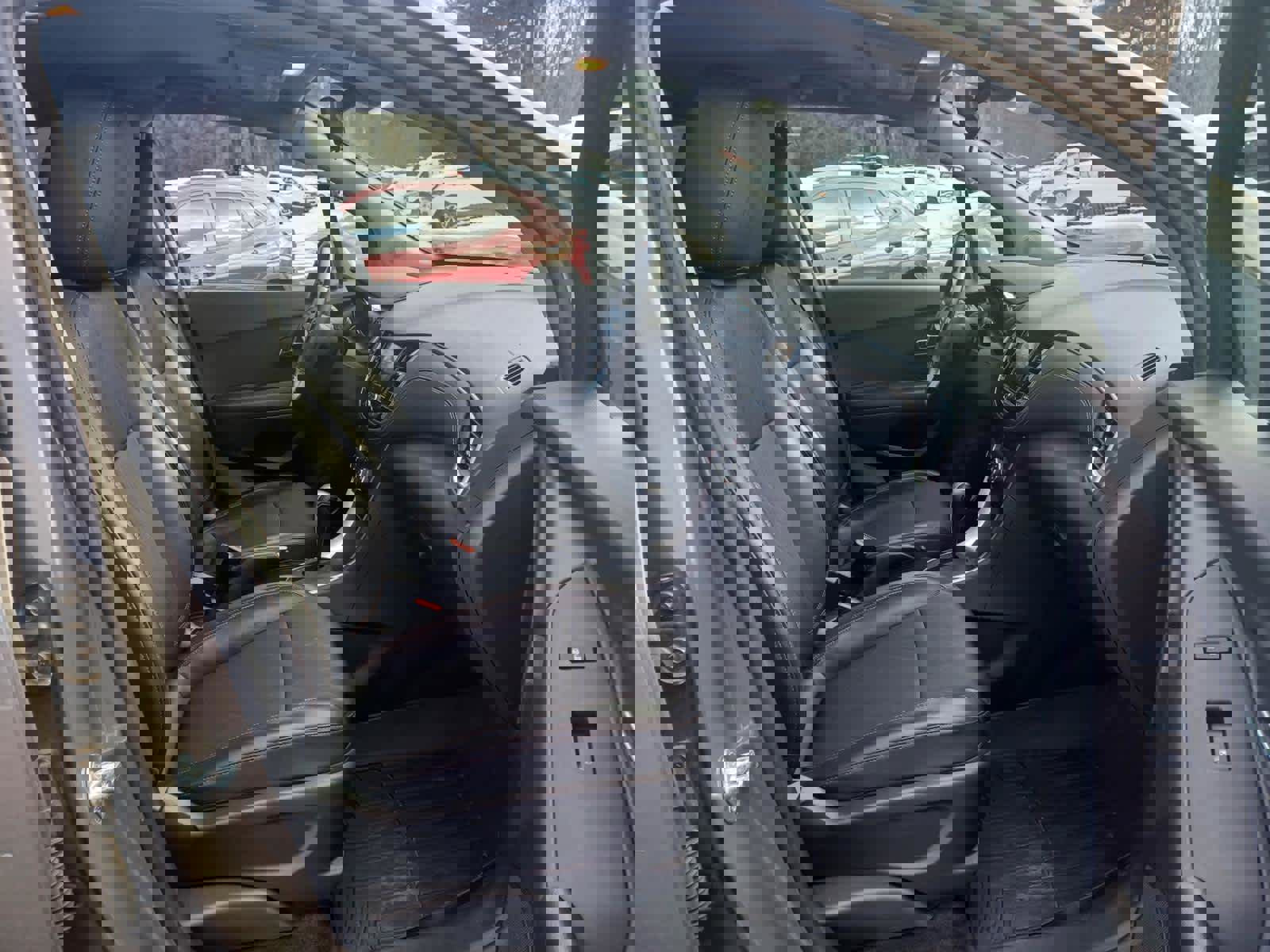 Used 2022 Chevrolet Trax LT w/ LT Convenience Package image 18