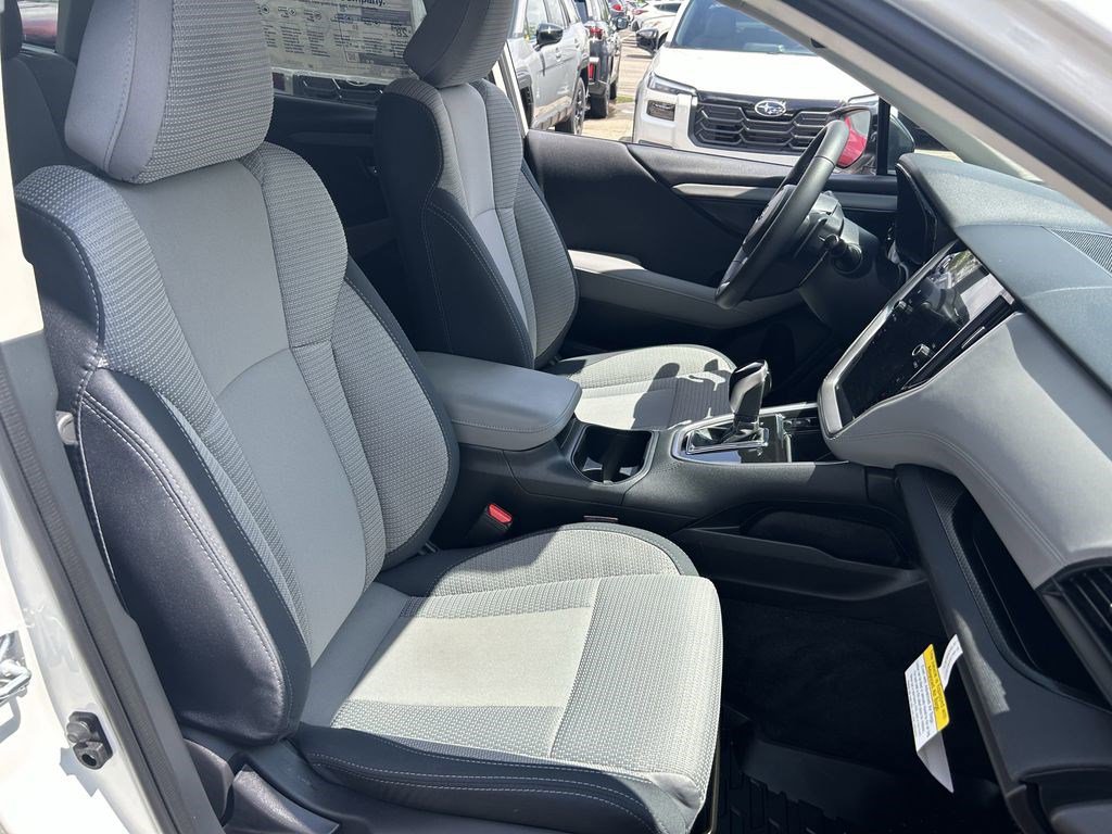 Used 2025 Subaru Outback Premium AWD/4WD image 24