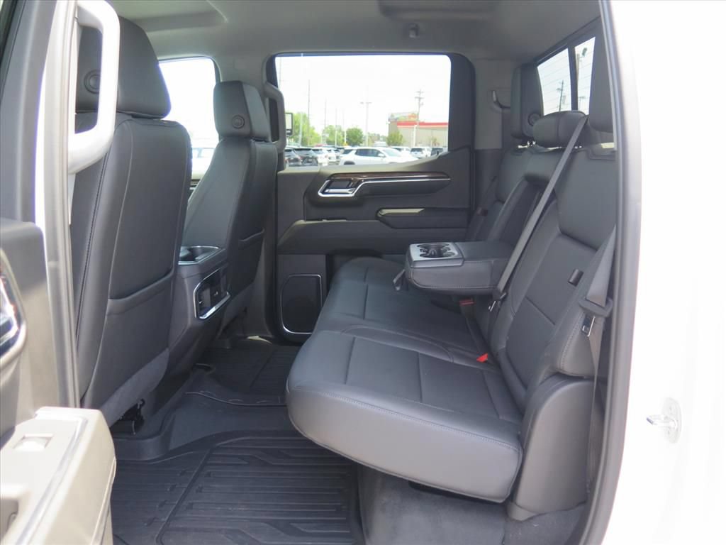Used 2024 GMC Sierra 1500 Elevation w/ Elevation Premium Package AWD/4WD image 16
