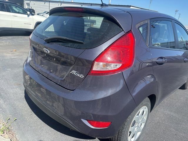 Used 2013 Ford Fiesta SE FWD image 5