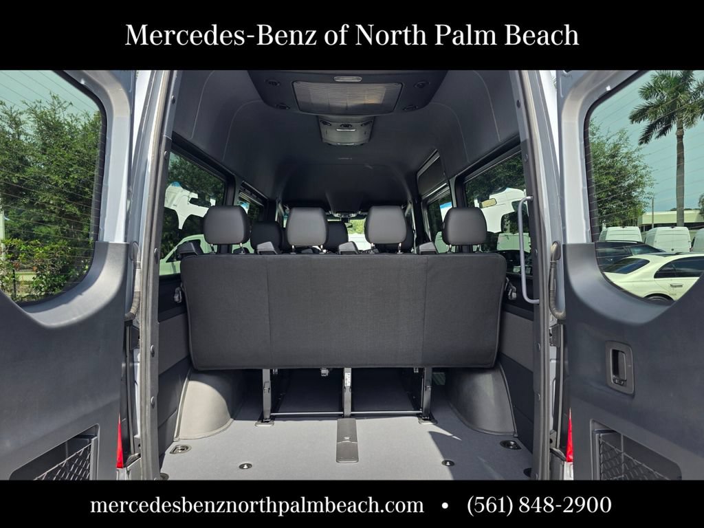 Used 2025 Mercedes-Benz Sprinter 2500 image 25