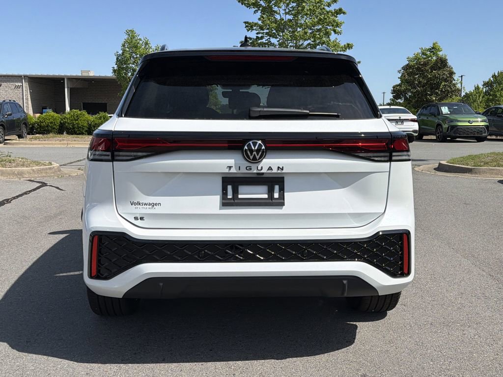 New 2026 Volkswagen Tiguan SE R-Line FWD image 4