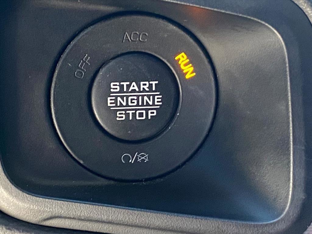 Used 2024 Jeep Wrangler Unlimited Rubicon w/ XTREMEE 35" Tire Package image 17