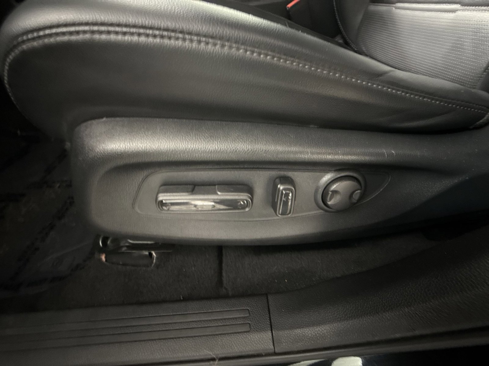 Used 2023 Honda CR-V EX-L image 14