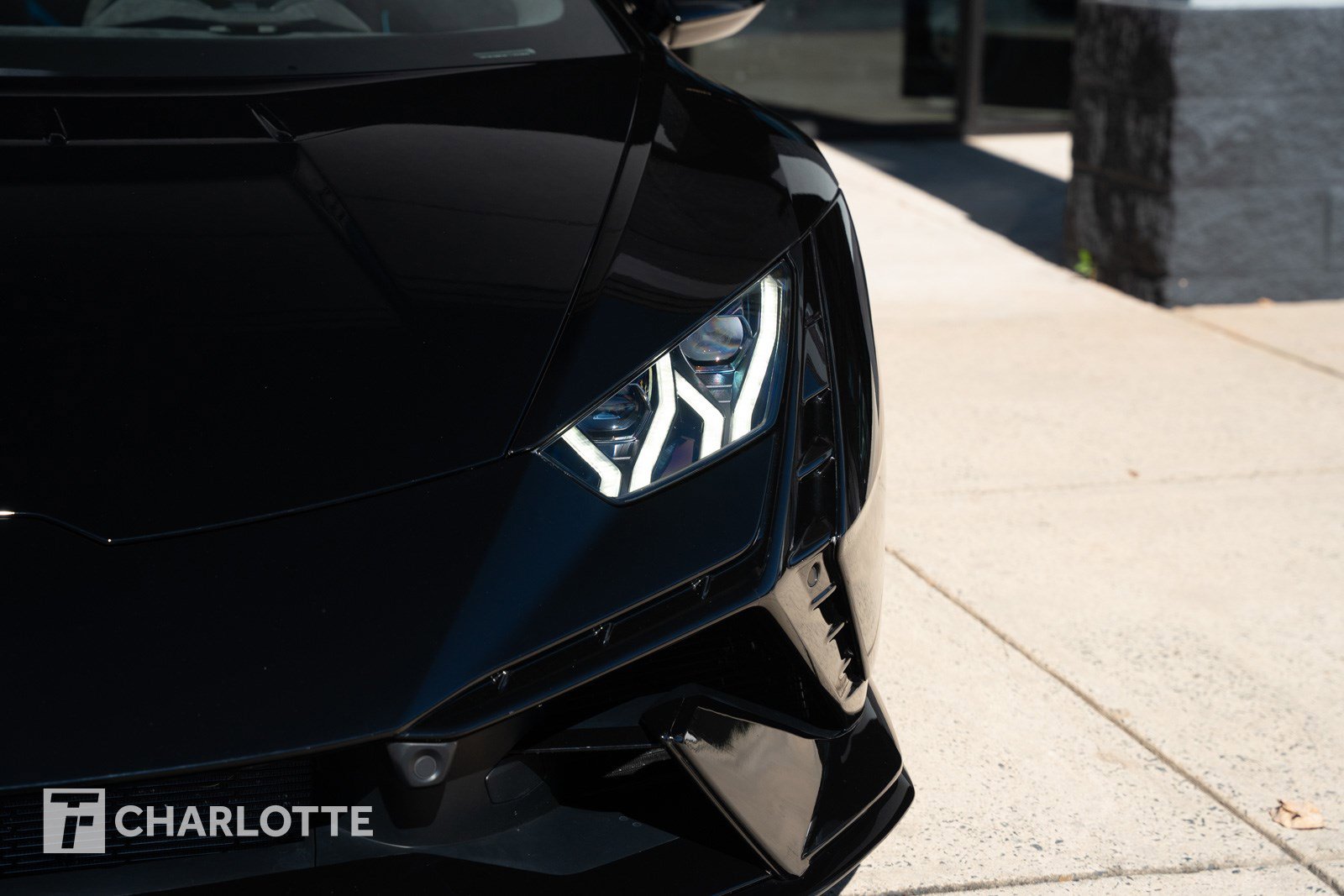 Used 2024 Lamborghini Huracan Tecnica image 5