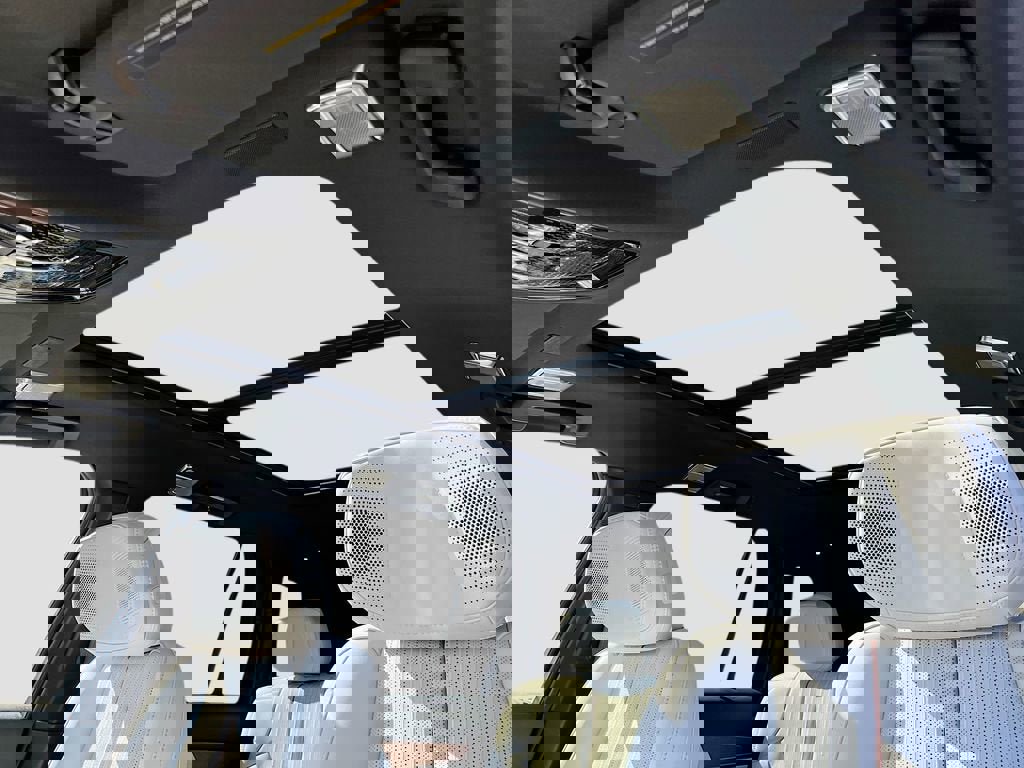 New 2026 Cadillac Vistiq Luxury image 21