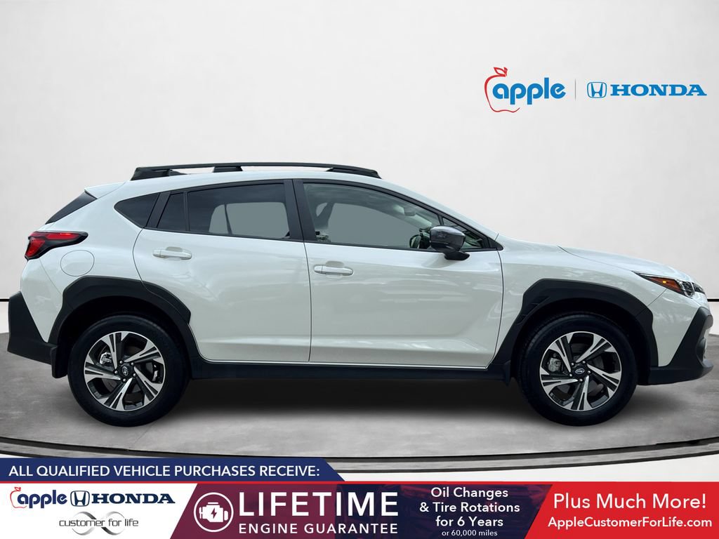 Used 2024 Subaru Crosstrek 2.0i Premium AWD/4WD image 2