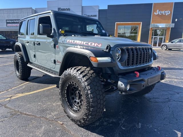 Used 2024 Jeep Wrangler Unlimited Rubicon w/ Technology Group image 4