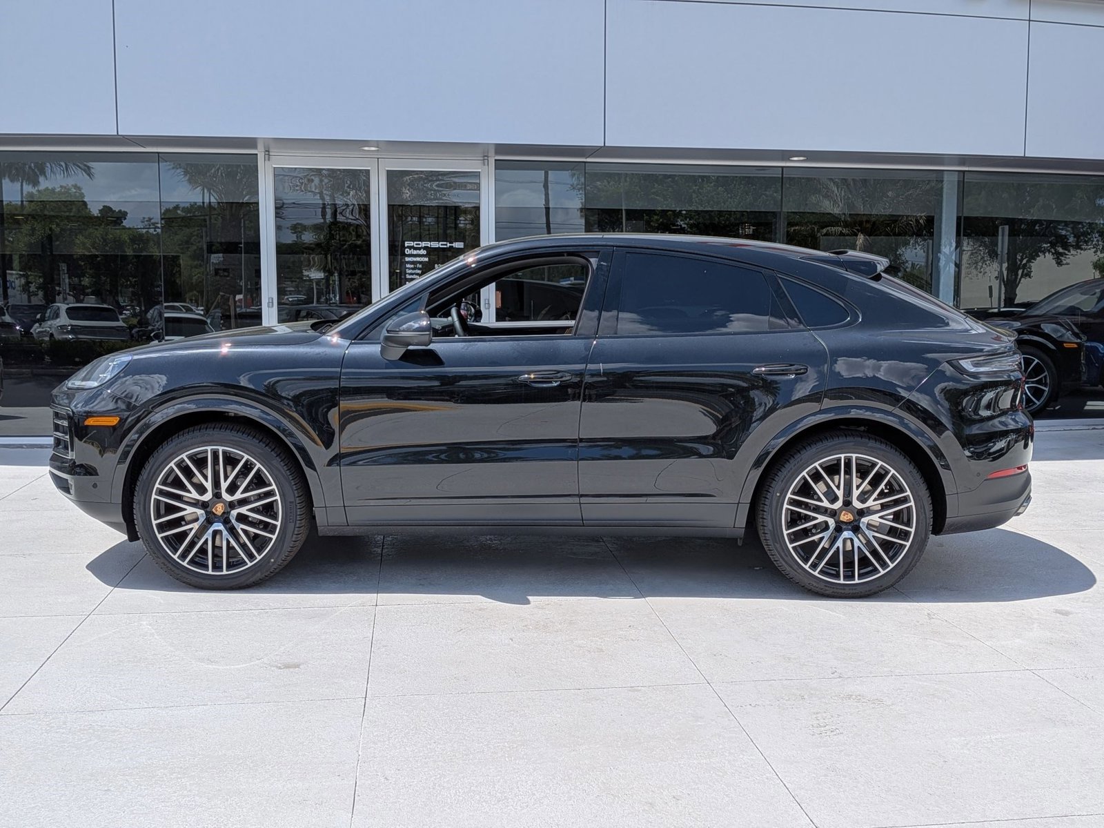 New 2026 Porsche Cayenne Coupe image 2