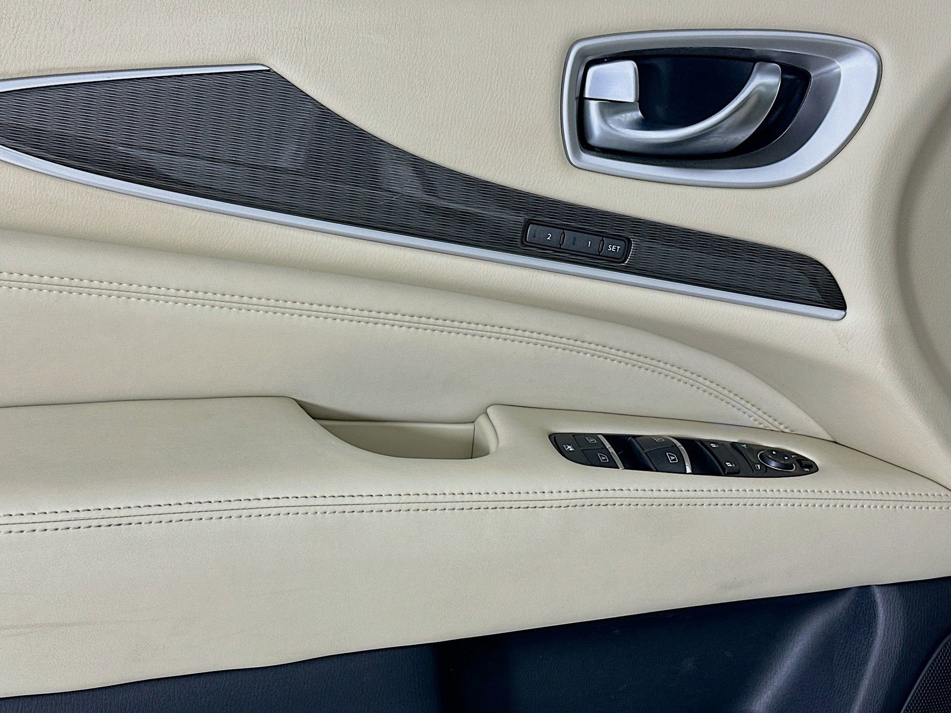 Used 2017 INFINITI QX60 FWD w/ Premium Plus Package image 19