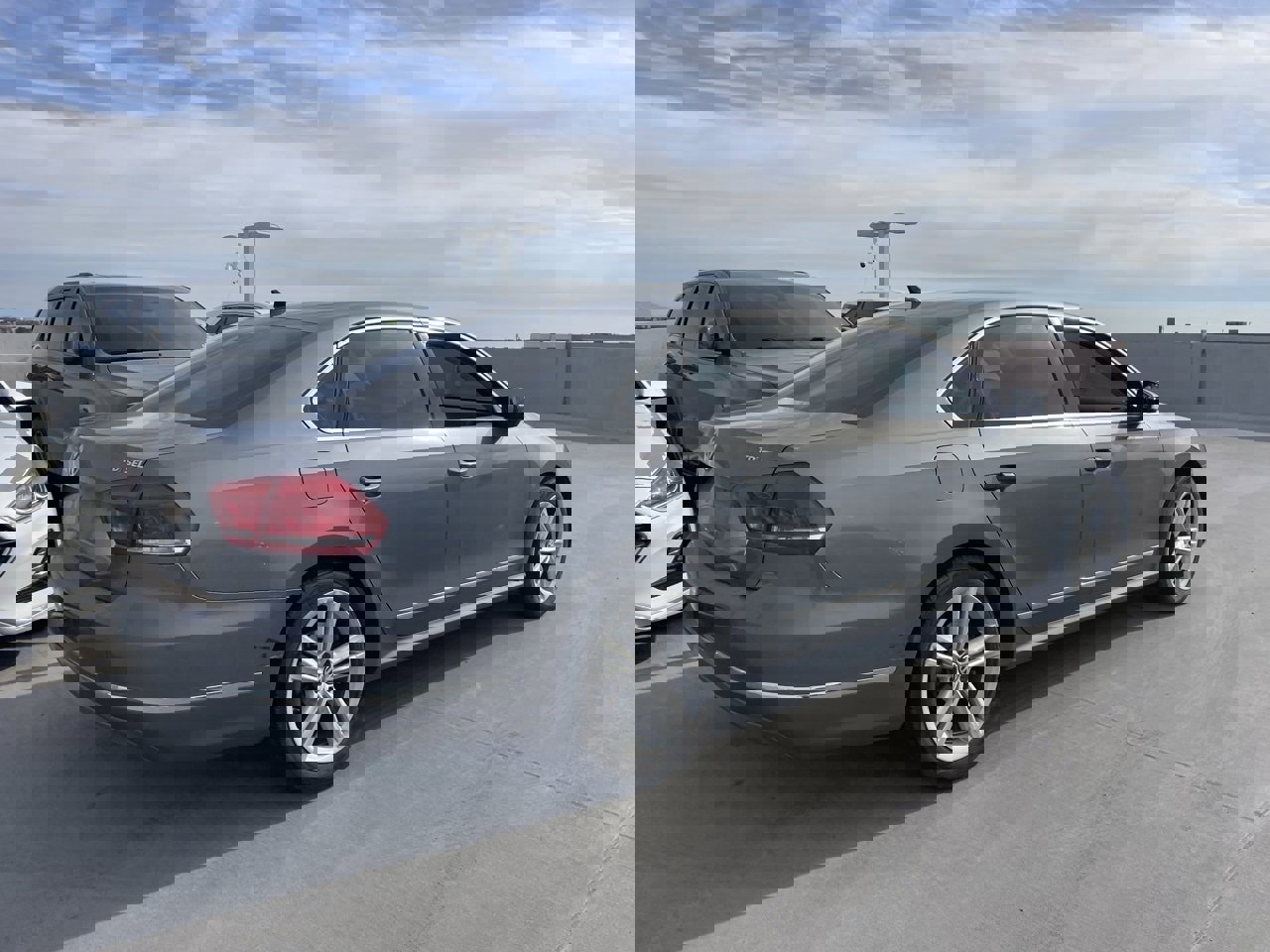 Used 2013 Volkswagen Passat TDI SEL Premium image 2