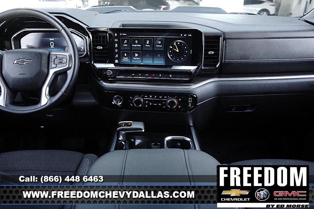Used 2024 Chevrolet Silverado 1500 LT Trail Boss w/ LPO, Dark Essentials Package AWD/4WD image 15