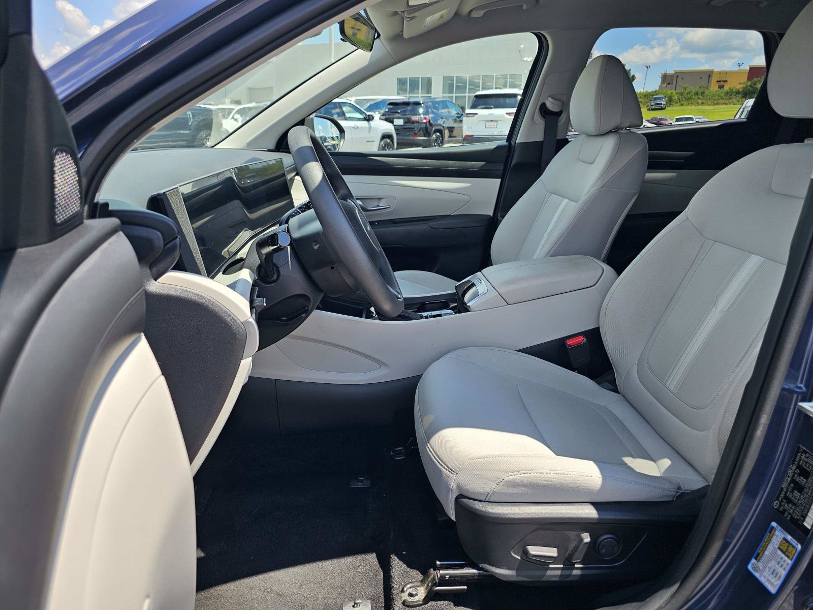 Used 2026 Hyundai Tucson SEL FWD image 16