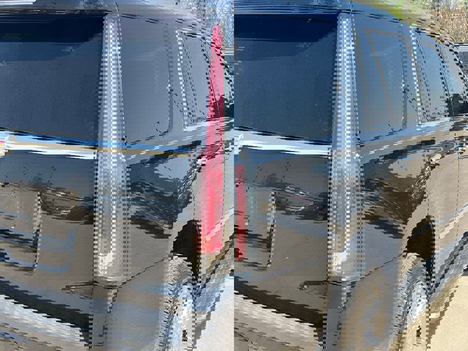 Used 2018 Cadillac Escalade Luxury RWD image 13