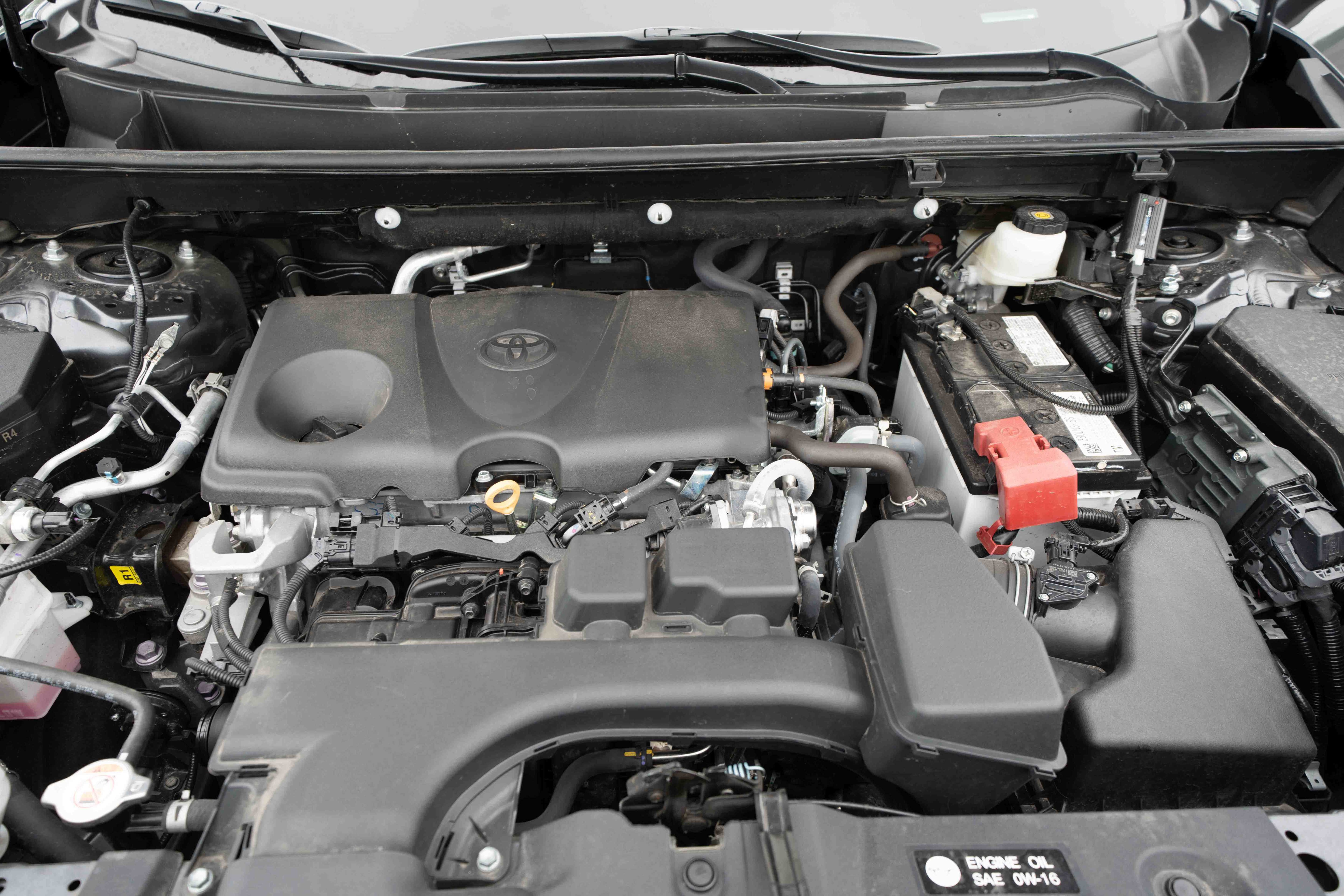 Used 2023 Toyota RAV4 XLE Premium AWD/4WD image 32
