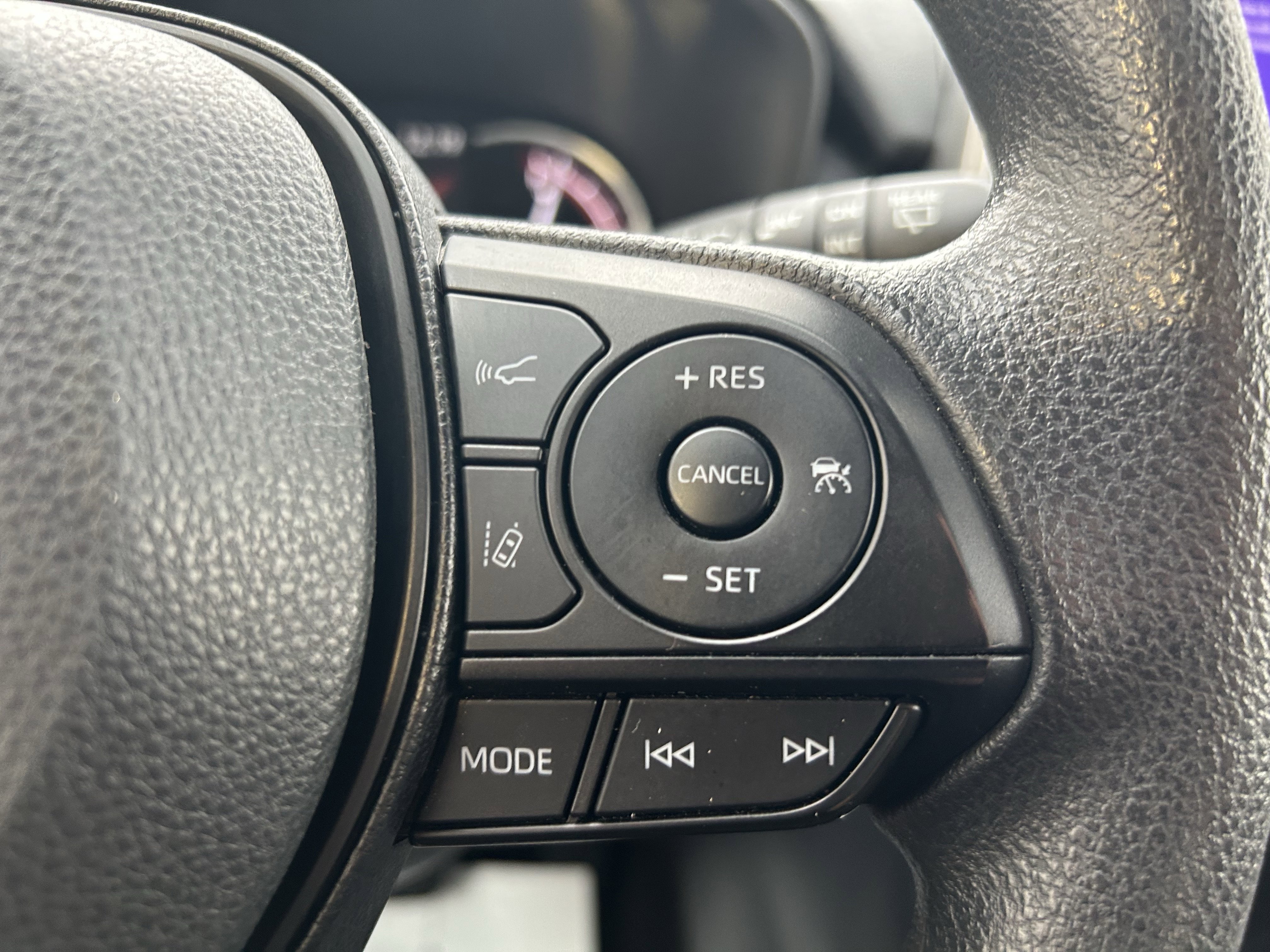 Certified 2025 Toyota RAV4 XLE AWD/4WD image 20