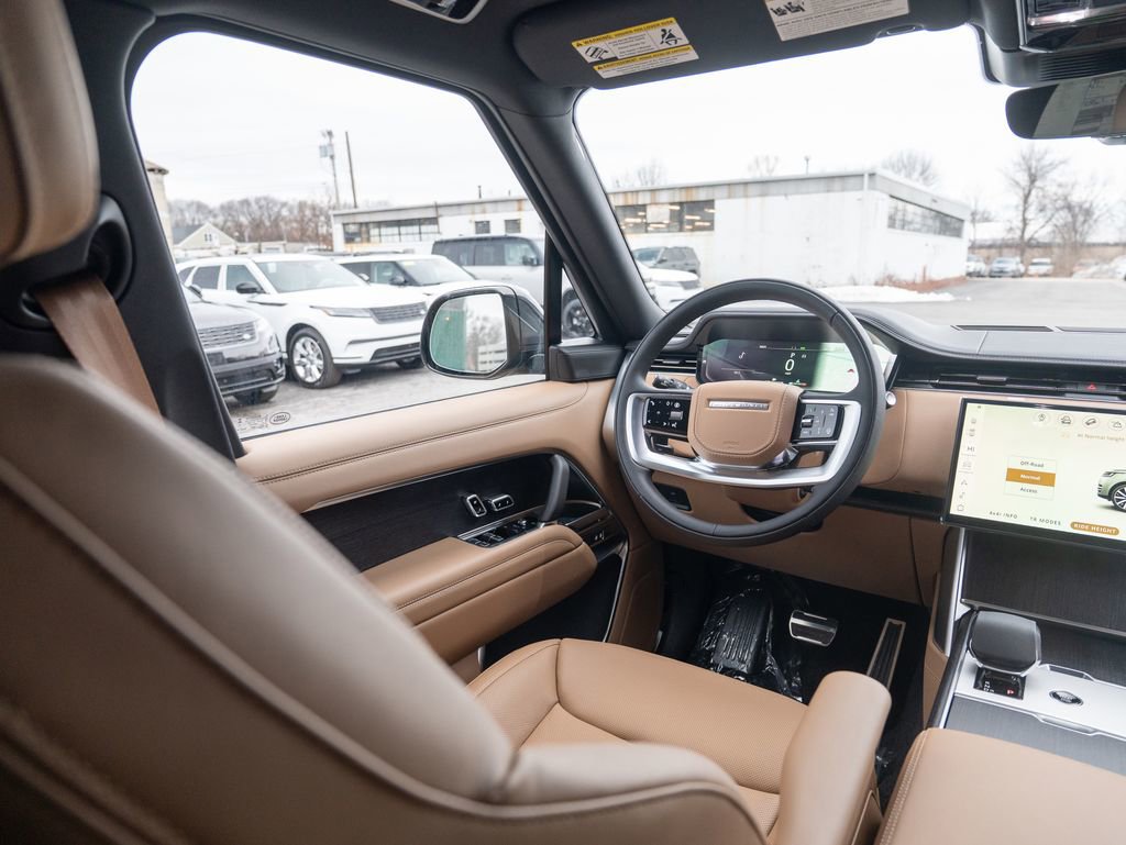 New 2026 Land Rover Range Rover SE image 17