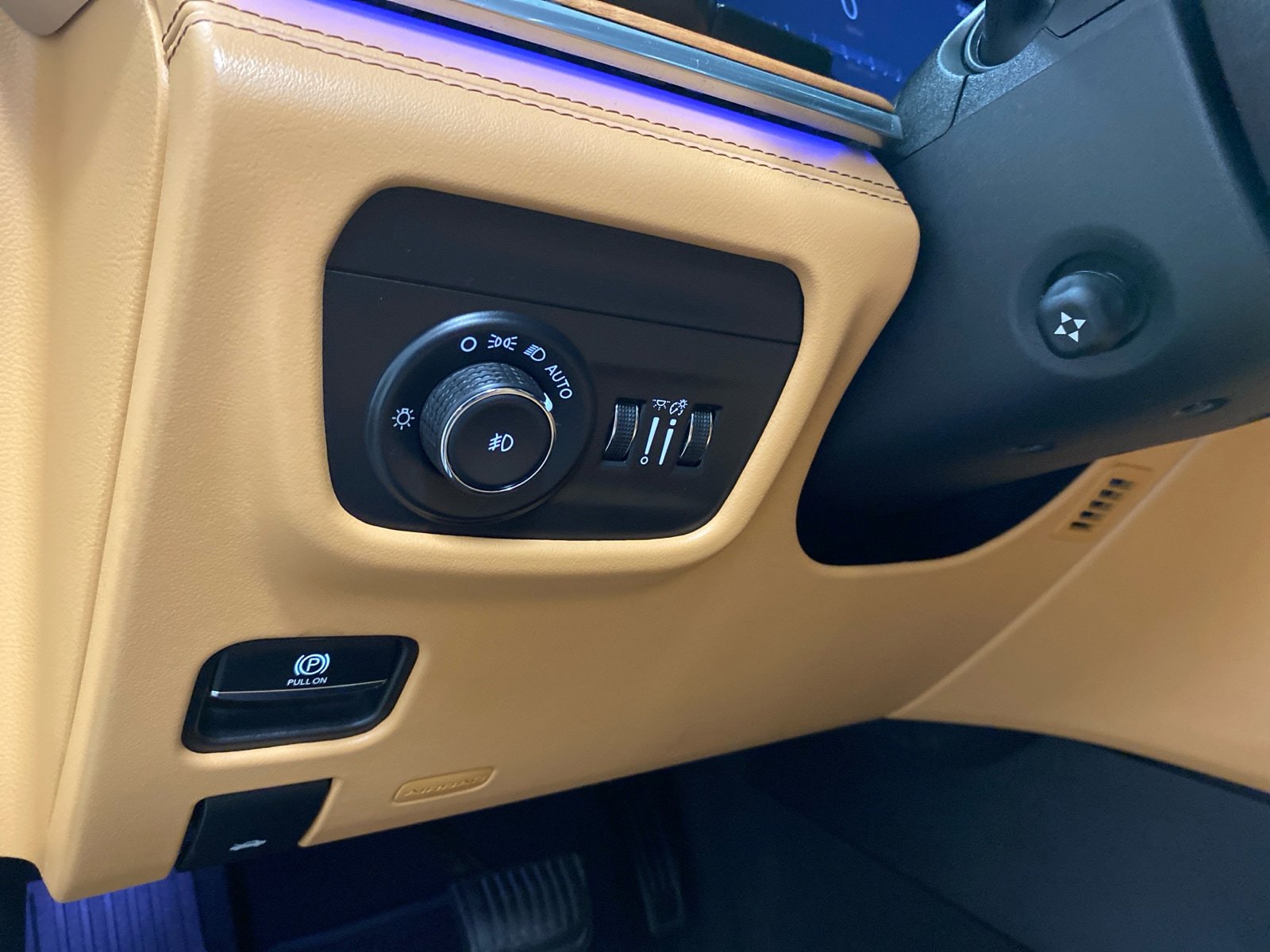 Used 2023 Jeep Grand Cherokee L Summit image 19