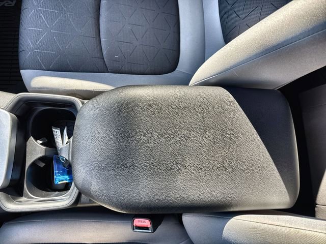 Used 2020 Toyota RAV4 XLE image 29