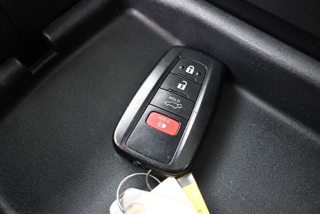 Used 2023 Toyota Highlander Platinum AWD/4WD image 30