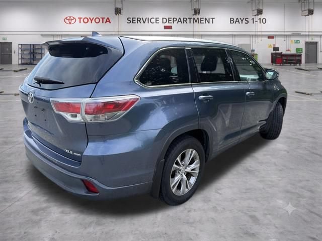 Used 2015 Toyota Highlander XLE AWD/4WD image 8