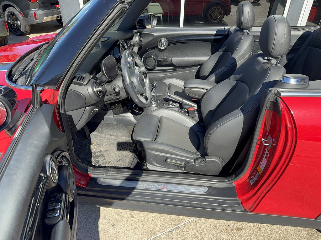 Used 2024 MINI Cooper S FWD image 5