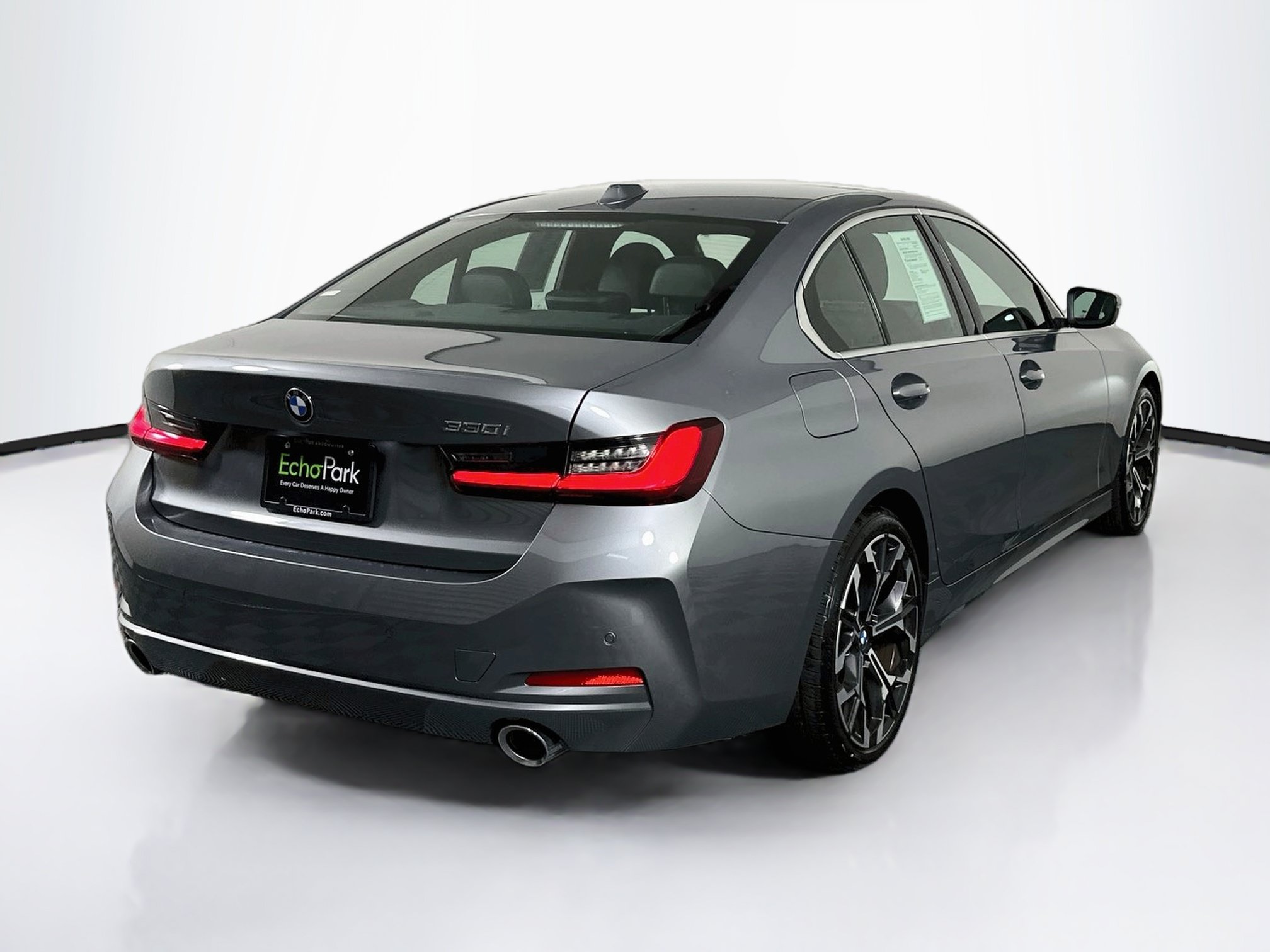 Used 2026 BMW 330i Sedan w/ Premium Package RWD image 9