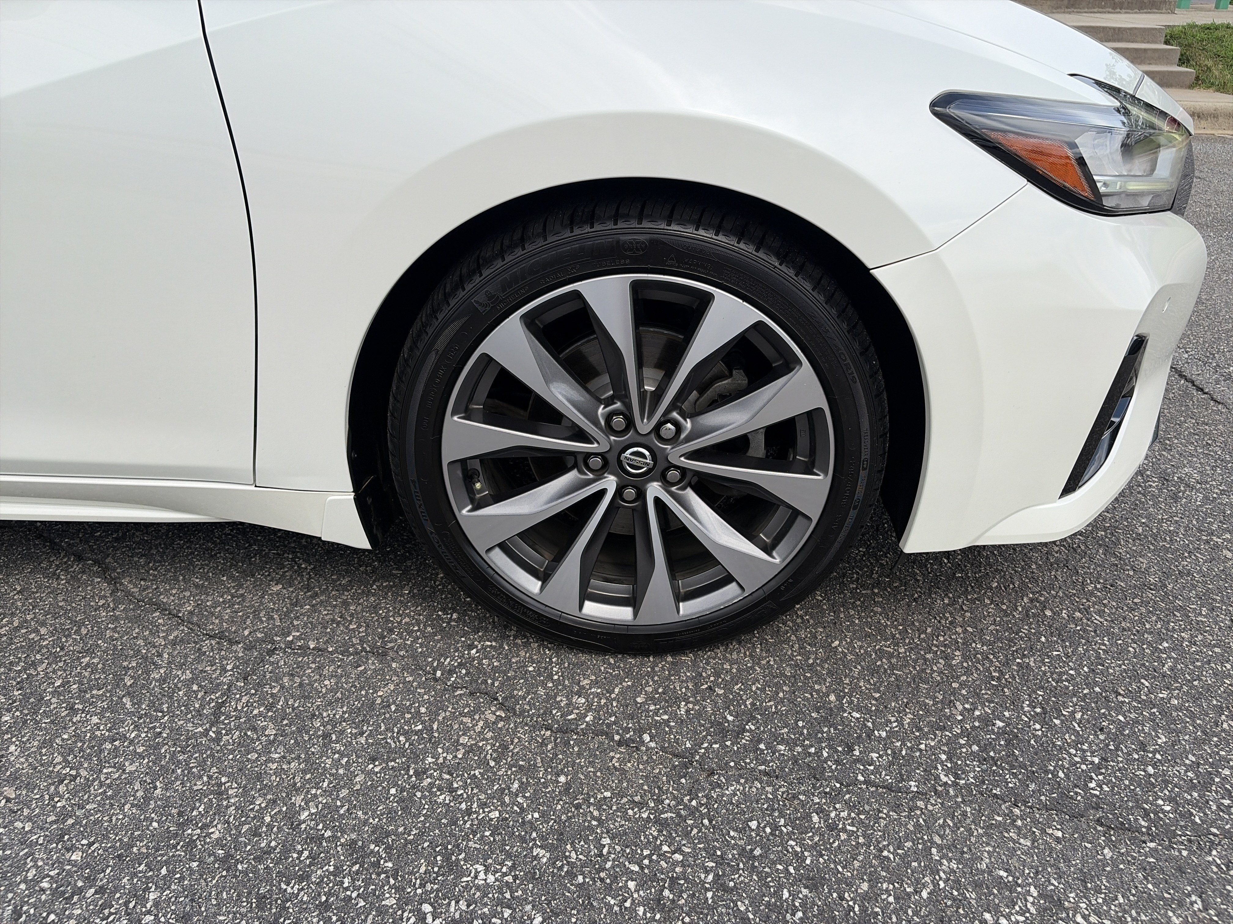 Used 2019 Nissan Maxima Platinum FWD image 13